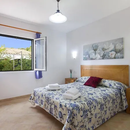 Villa By Santo Tomás